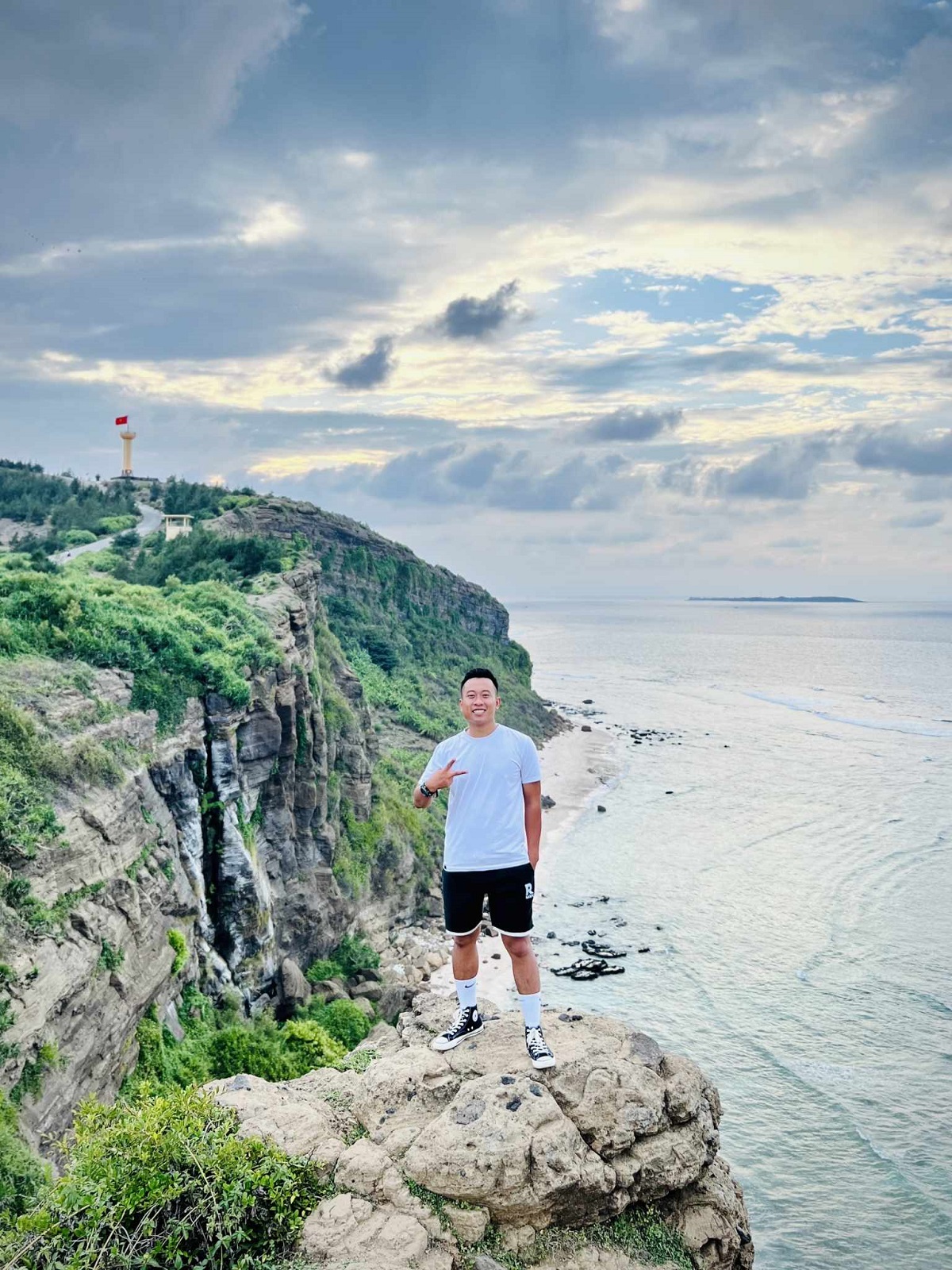 Phuoc on Binh Dinh beach.  Photo: Provided by the character