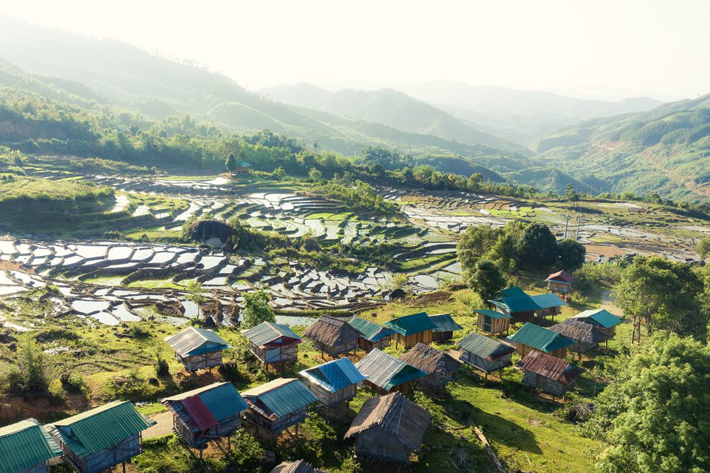 Photo series: The season of pouring water into the fields in Tu Mo Rong