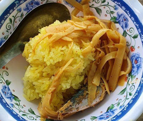 Come to Kon Tum to enjoy sticky rice with fish and bamboo shoots - Photo 1.