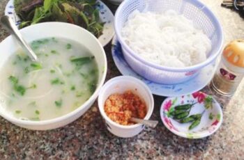 Traditional, delicious Kon Tum noodle soup