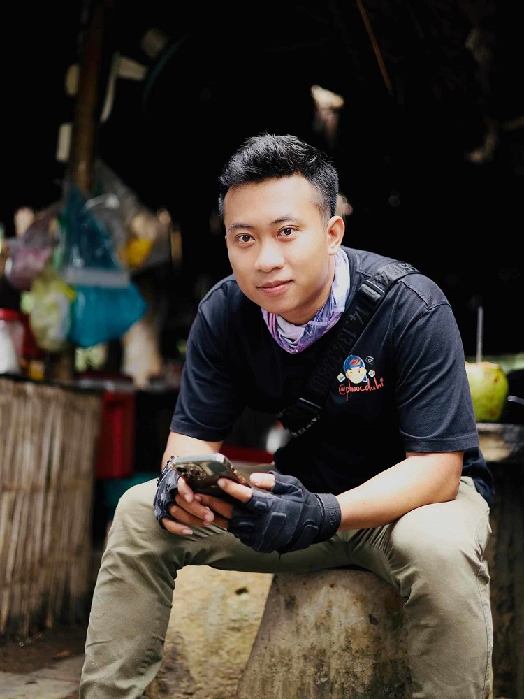 Phuoc Du Hi - travel vlogger from Binh Dinh has more than 200,000 followers on tiktok.  Photo: Provided by the character