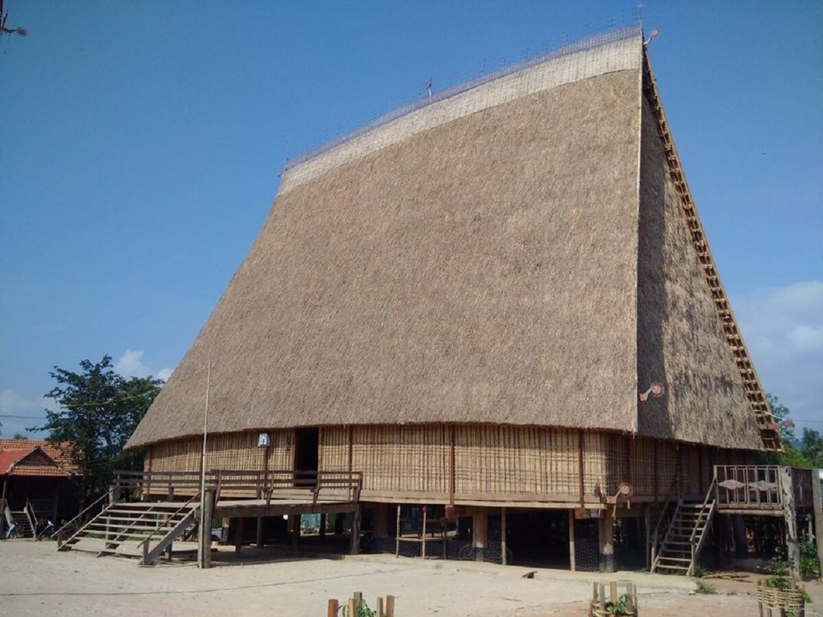 Communal house architecture seen from the outside. Photo: defarm.