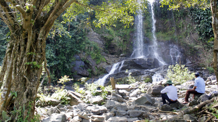  Cao Muon Waterfall is located at the foot of the majestic Cao Muon Mountain - Photo: VO QUOC